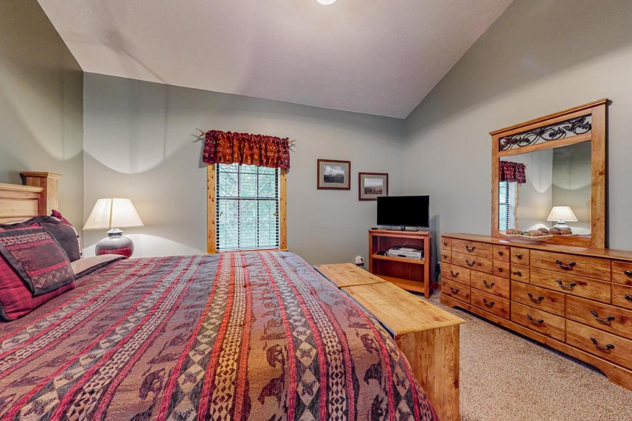 Cozy Cub Cabin Гетлинбург Екстериор снимка