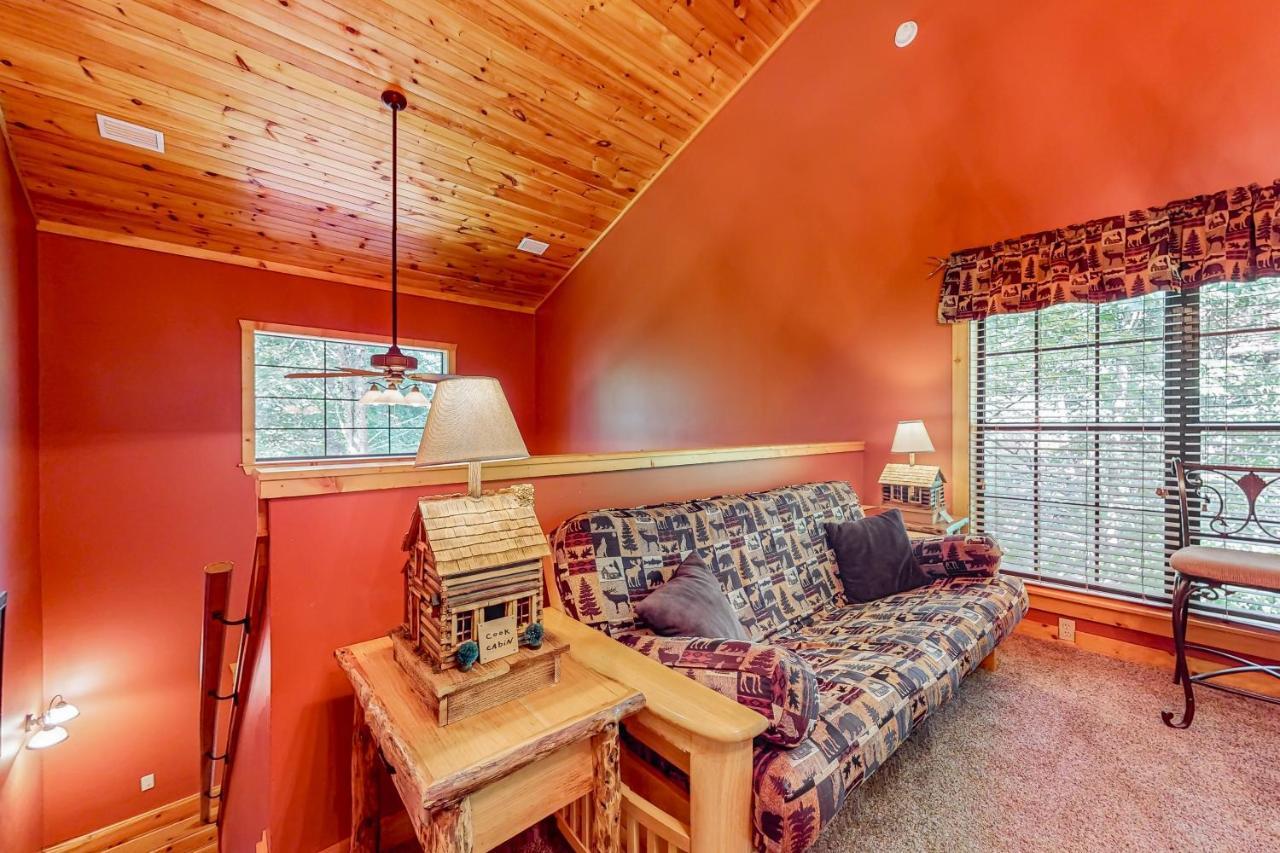 Cozy Cub Cabin Гетлинбург Екстериор снимка