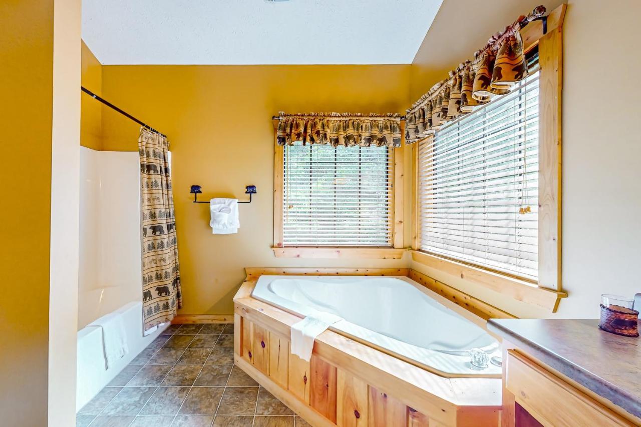 Cozy Cub Cabin Гетлинбург Екстериор снимка